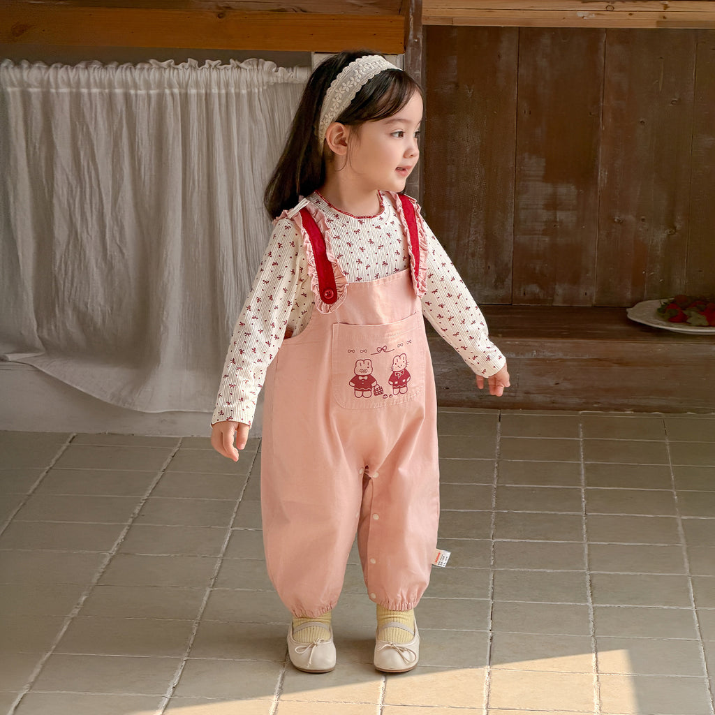 Cute Two-Piece Outfit for Baby Girls, Adjustable Strap Pants Set with Basic Top, Spring Fashion Style